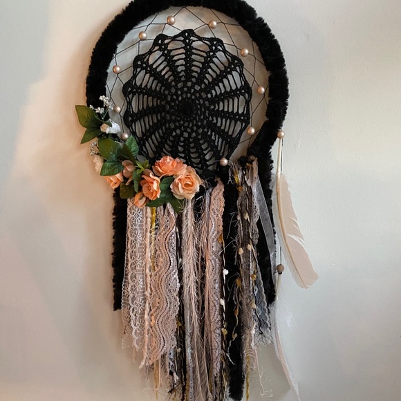 Black pearl dreamcatcher